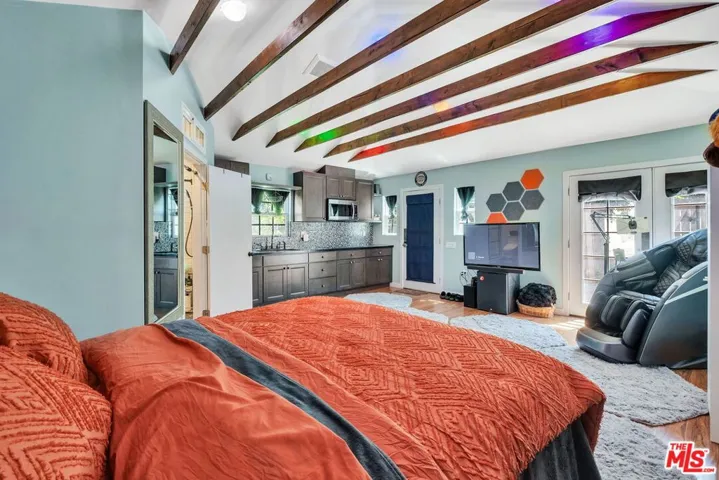 10405 Hillhaven Avenue, Los Angeles, California 91042
