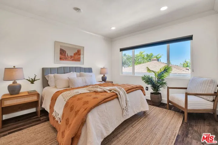 10405 Hillhaven Avenue, Los Angeles, California 91042
