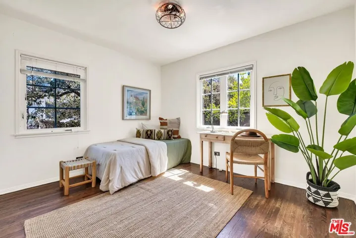 10405 Hillhaven Avenue, Los Angeles, California 91042