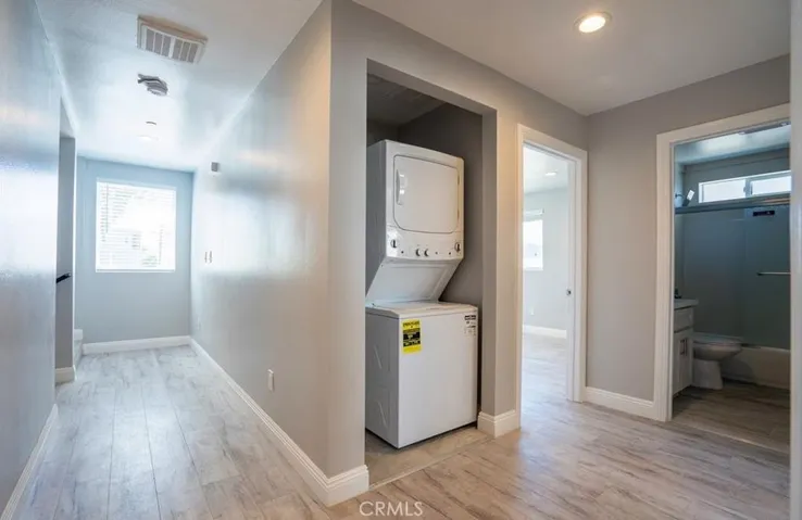 2125 S West View, Los Angeles, California 90016