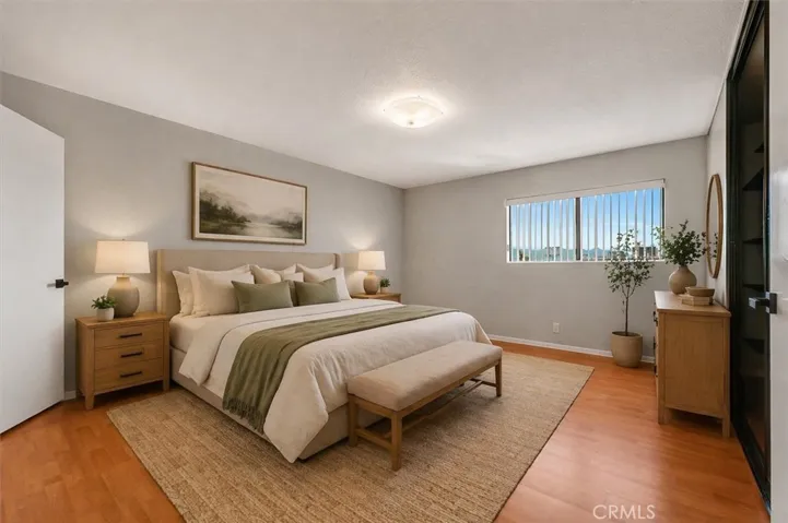1304 Stanley 10, Glendale, California 91206