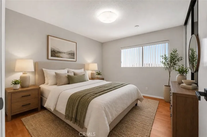 1304 Stanley 10, Glendale, California 91206