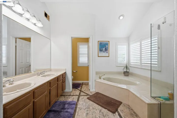 32219 Allison Dr, Union City, California 94587