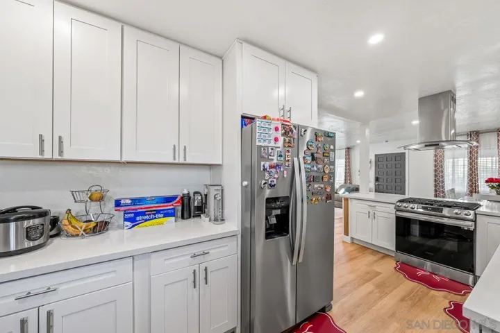 2458 Calle Tortuosa, San Diego, California 92139