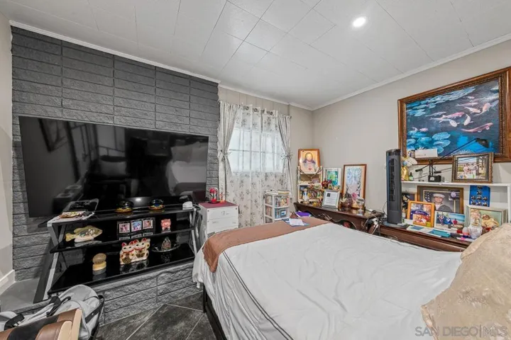 2458 Calle Tortuosa, San Diego, California 92139