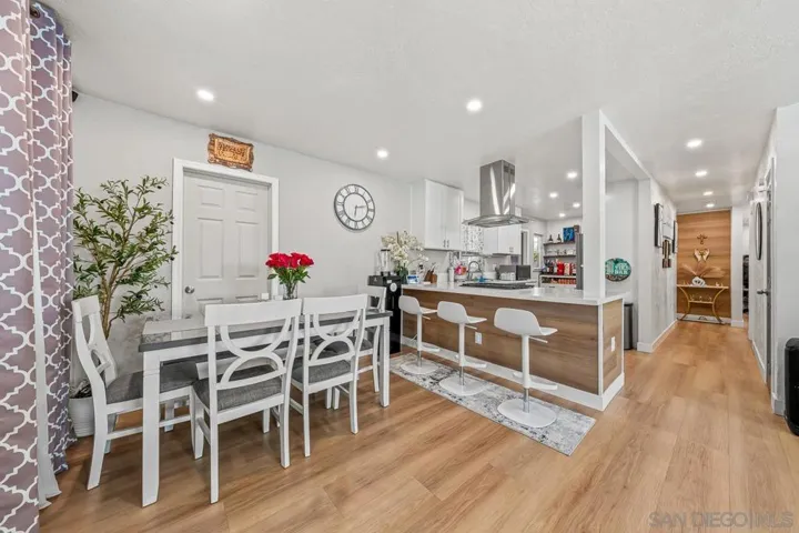 2458 Calle Tortuosa, San Diego, California 92139