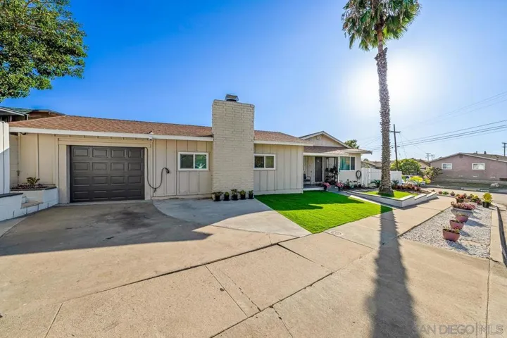 2458 Calle Tortuosa, San Diego, California 92139