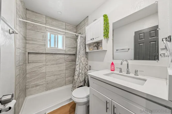 2458 Calle Tortuosa, San Diego, California 92139