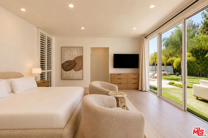 703 N Maple Drive, Beverly Hills, California 90210