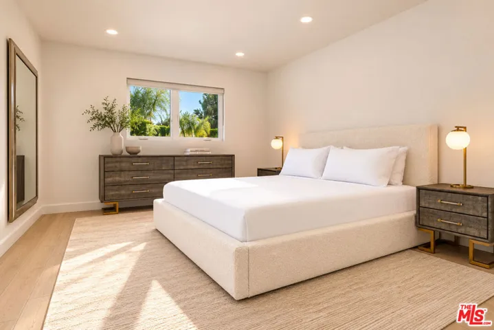 703 N Maple Drive, Beverly Hills, California 90210