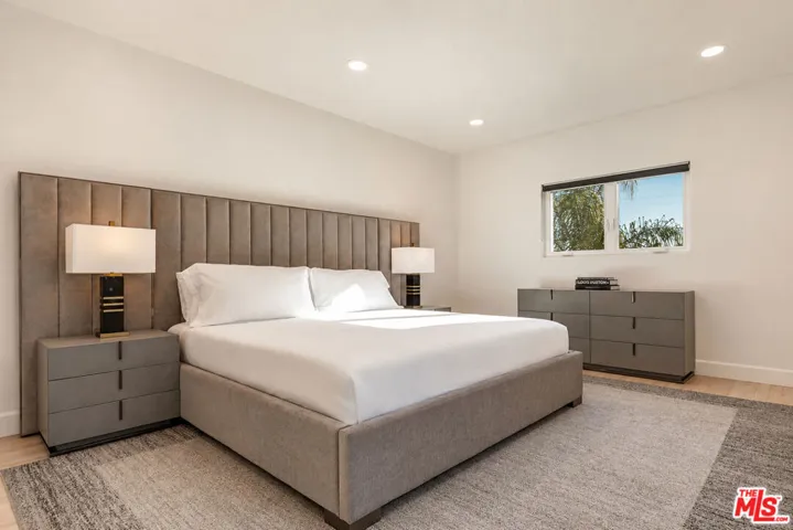 703 N Maple Drive, Beverly Hills, California 90210
