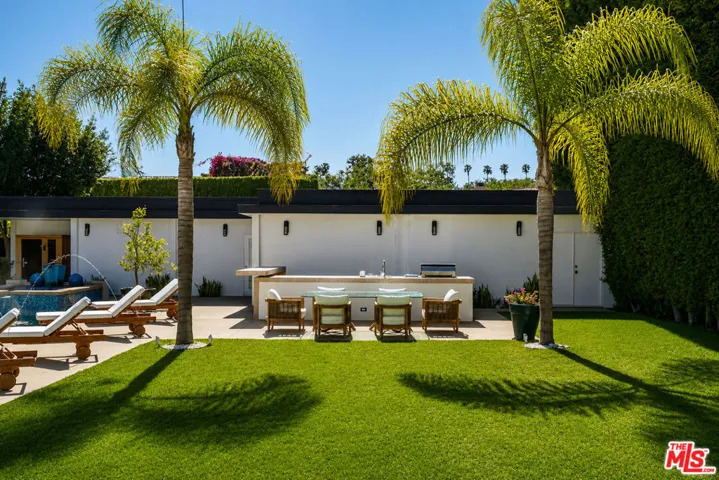 703 N Maple Drive, Beverly Hills, California 90210