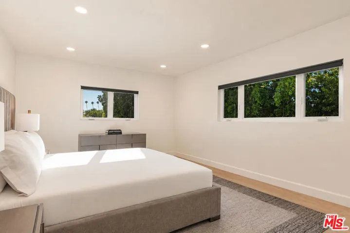 703 N Maple Drive, Beverly Hills, California 90210