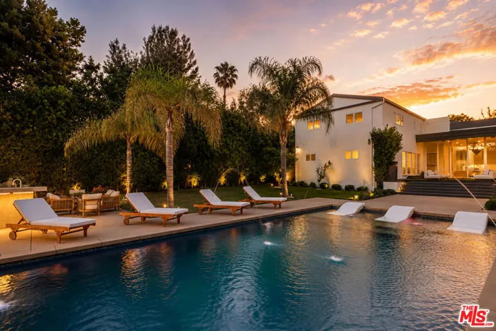 703 N Maple Drive, Beverly Hills, California 90210