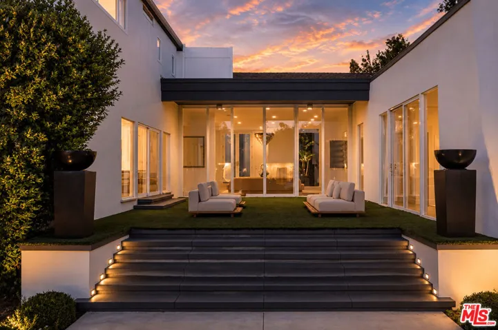 703 N Maple Drive, Beverly Hills, California 90210