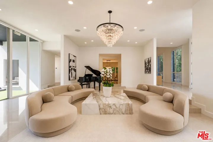 703 N Maple Drive, Beverly Hills, California 90210
