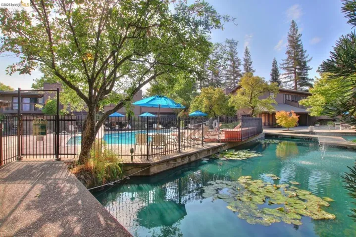 2400 Larkspur Ln Apt 264, Sacramento, California 95825