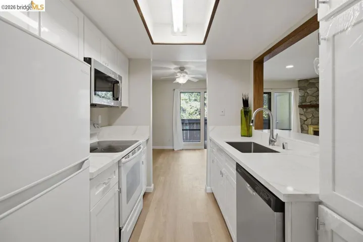 2400 Larkspur Ln Apt 264, Sacramento, California 95825