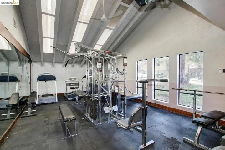 2400 Larkspur Ln Apt 264, Sacramento, California 95825