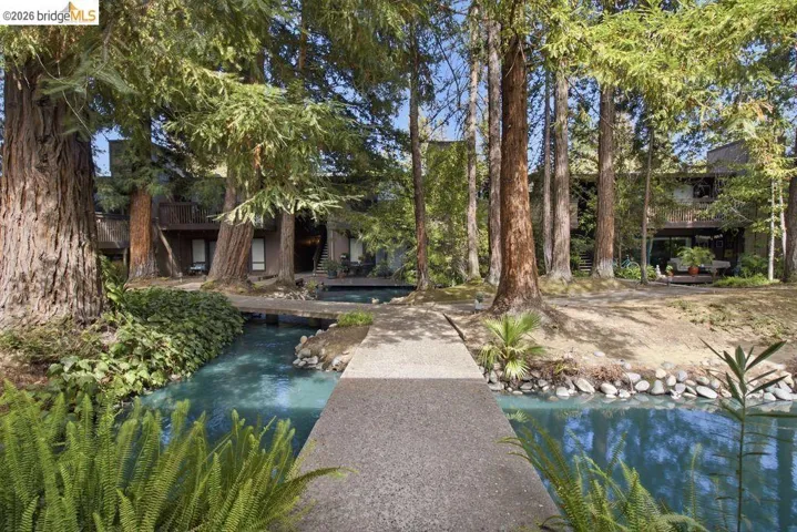 2400 Larkspur Ln Apt 264, Sacramento, California 95825