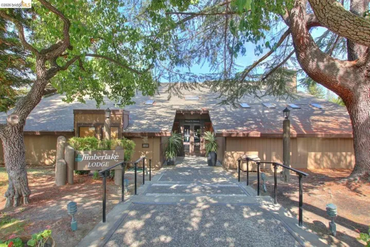 2400 Larkspur Ln Apt 264, Sacramento, California 95825