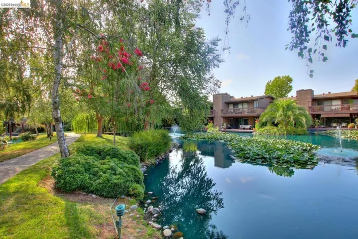 2400 Larkspur Ln Apt 264, Sacramento, California 95825