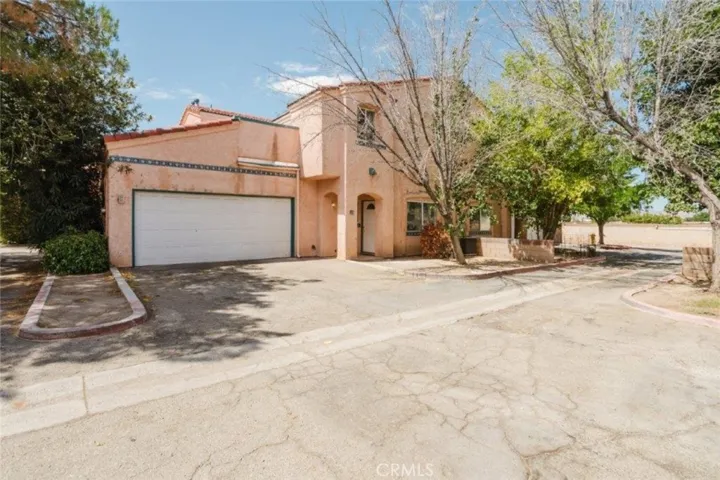 2320 E Avenue Q4 23, Palmdale, California 93550