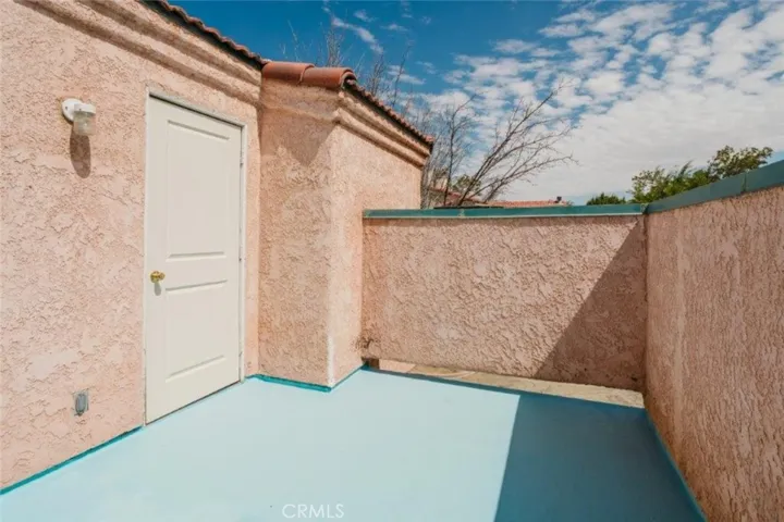 2320 E Avenue Q4 23, Palmdale, California 93550