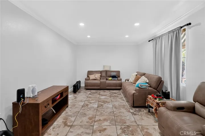 2885 Demeter, Jurupa Valley, California 92509