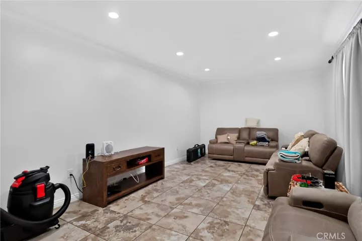 2885 Demeter, Jurupa Valley, California 92509