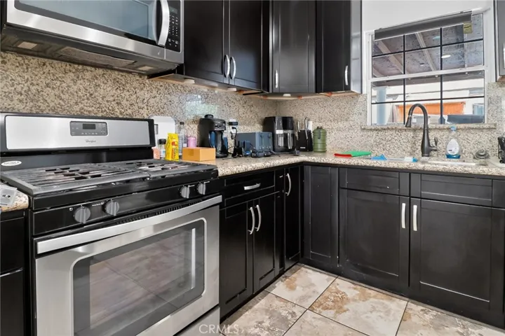 2885 Demeter, Jurupa Valley, California 92509