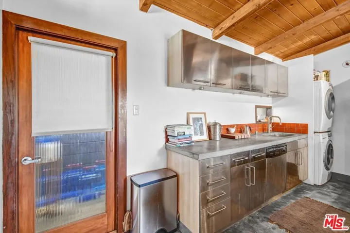 1547 Cerro Gordo Street, Los Angeles, California 90026
