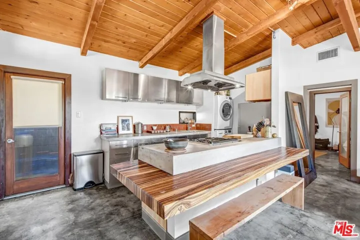1547 Cerro Gordo Street, Los Angeles, California 90026