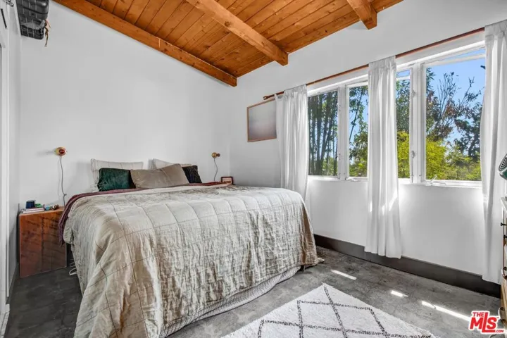 1547 Cerro Gordo Street, Los Angeles, California 90026