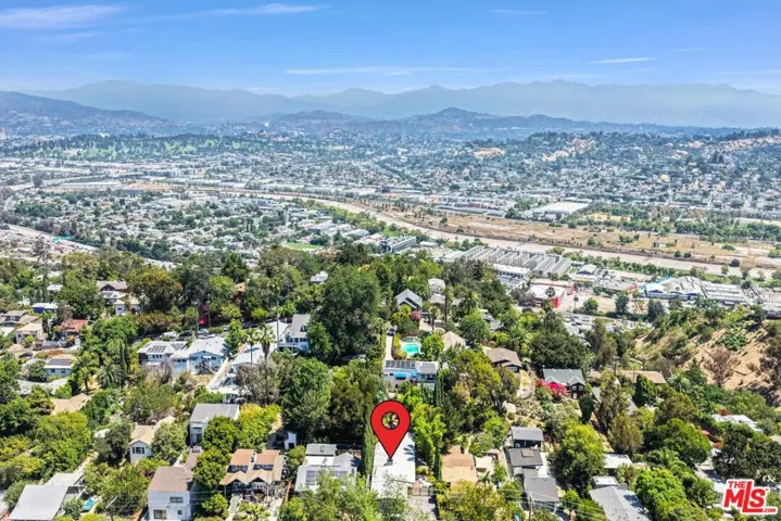 1547 Cerro Gordo Street, Los Angeles, California 90026