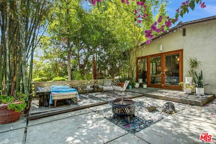 1547 Cerro Gordo Street, Los Angeles, California 90026