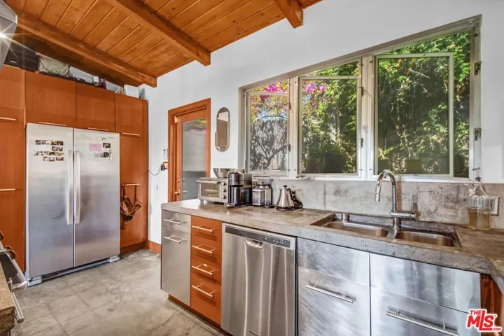 1547 Cerro Gordo Street, Los Angeles, California 90026
