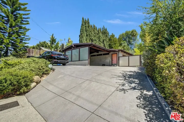 1547 Cerro Gordo Street, Los Angeles, California 90026