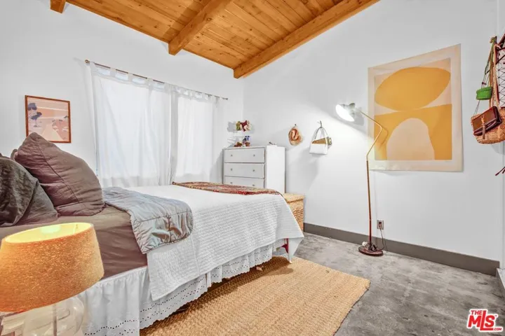 1547 Cerro Gordo Street, Los Angeles, California 90026