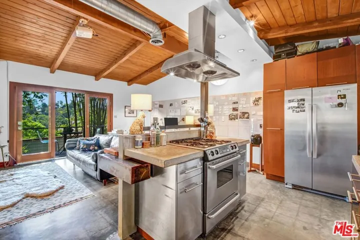 1547 Cerro Gordo Street, Los Angeles, California 90026