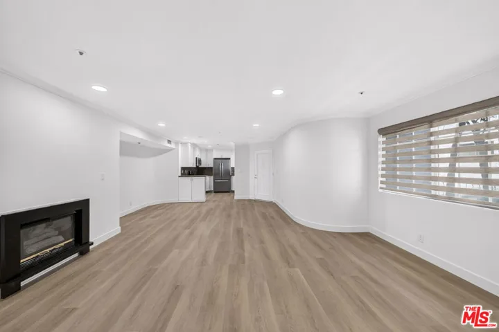 538 Glenwood Road 1, Glendale, California 91202