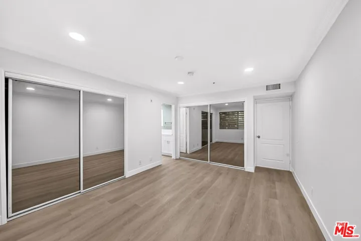 538 Glenwood Road 1, Glendale, California 91202