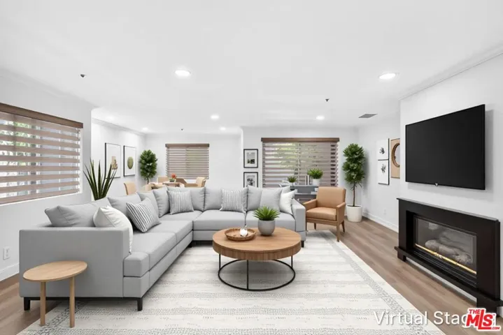 538 Glenwood Road 1, Glendale, California 91202