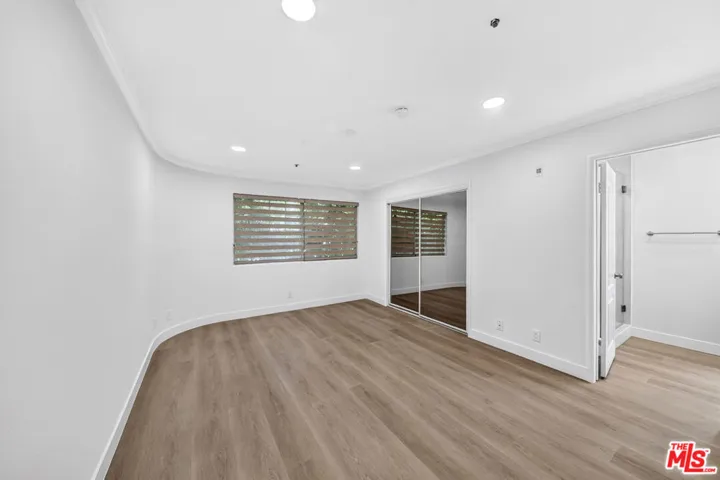 538 Glenwood Road 1, Glendale, California 91202