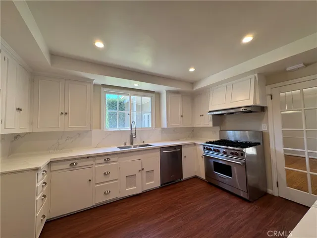 565 Sierra Vista, San Marino, California 91108