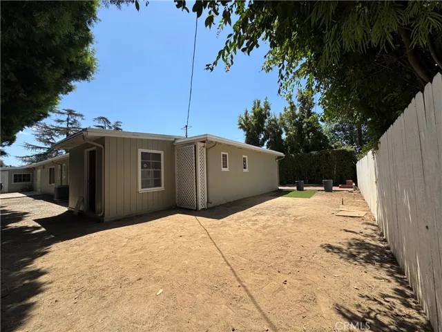 565 Sierra Vista, San Marino, California 91108