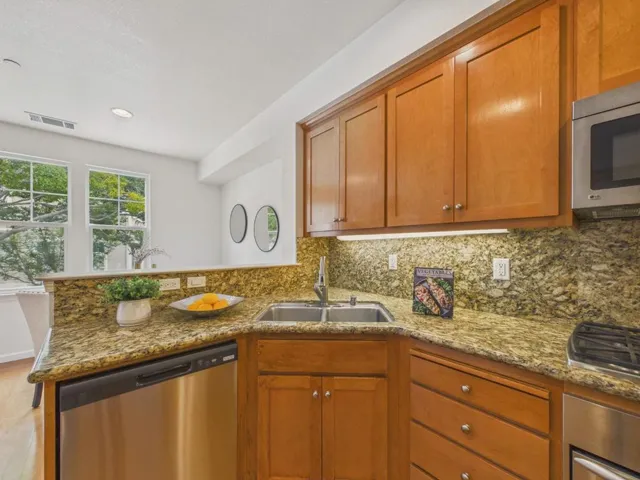 873 Agnew Road, Santa Clara, California 95054