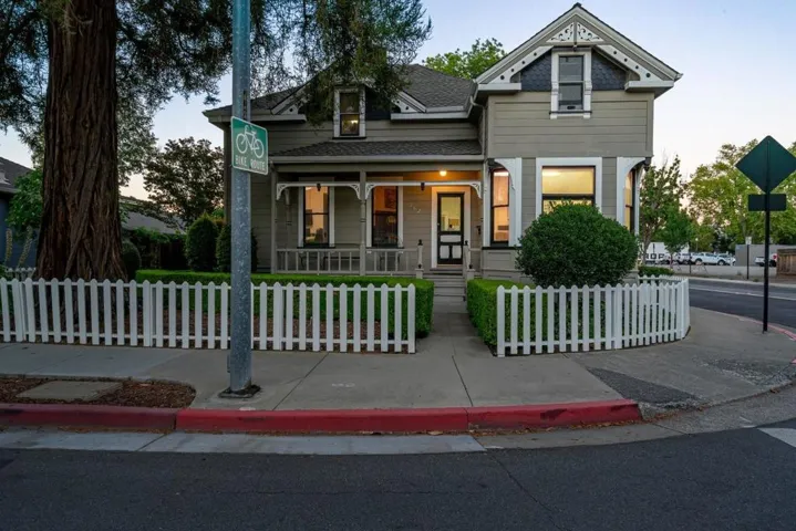142 N Central Avenue, Campbell, California 95008