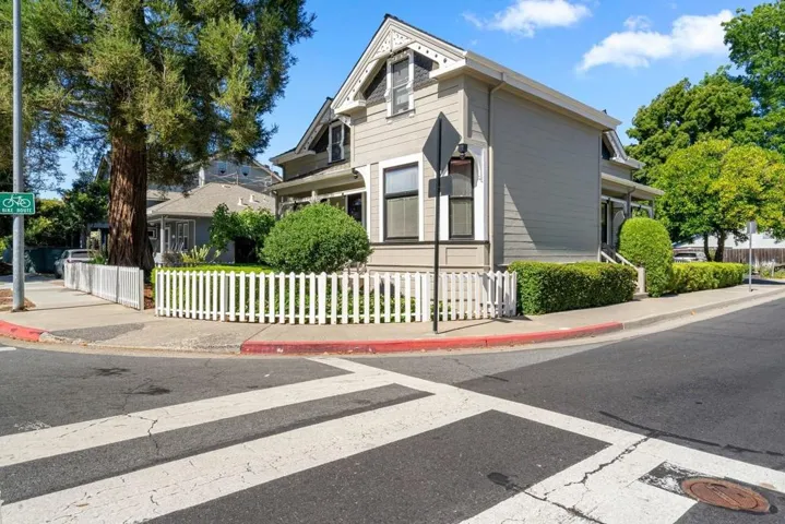 142 N Central Avenue, Campbell, California 95008