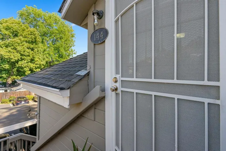 142 N Central Avenue, Campbell, California 95008